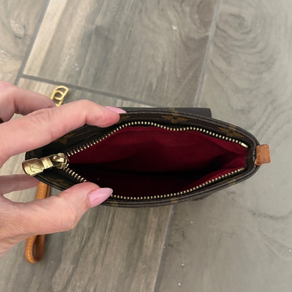Louis Vuitton Partiton Wristlet - needs repair - Picture 7 of 11